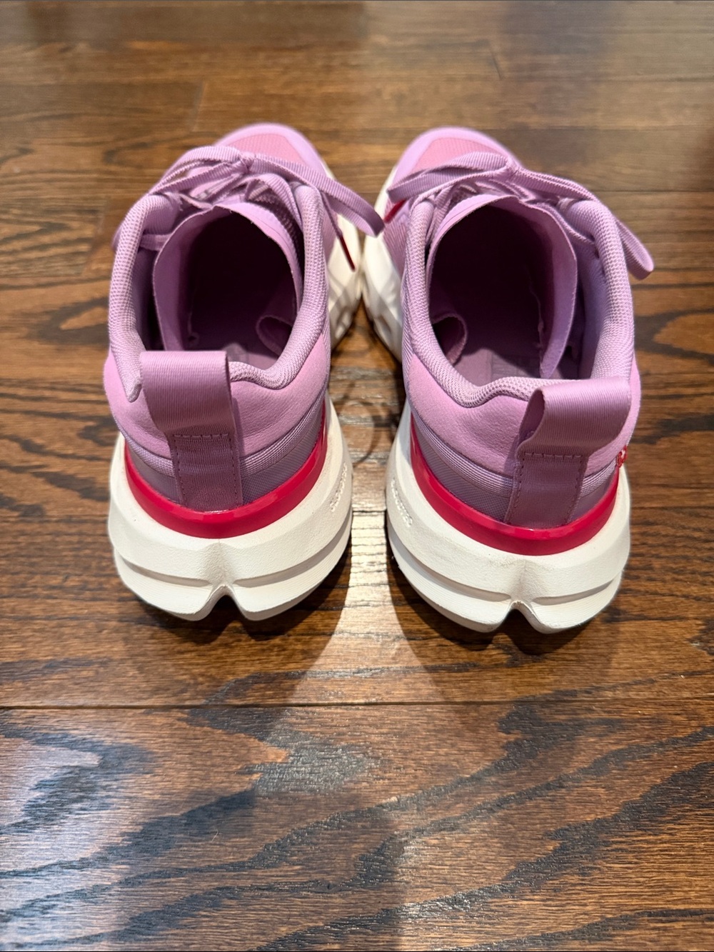 On Running Women's Lavender/Pink Cloudpulse Next Running Shoes - size 9 - Picture 3 of 6